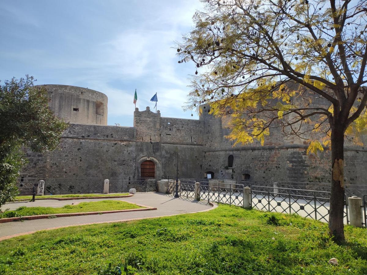 Dimora Della Marchesa - Al Duomo Leilighet Manfredonia Eksteriør bilde