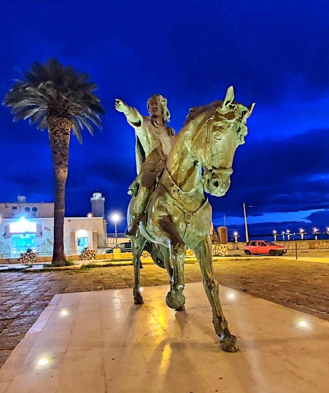 Dimora Della Marchesa - Al Duomo Leilighet Manfredonia Eksteriør bilde